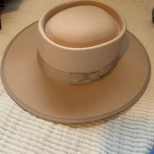 Light pink adjustable hat